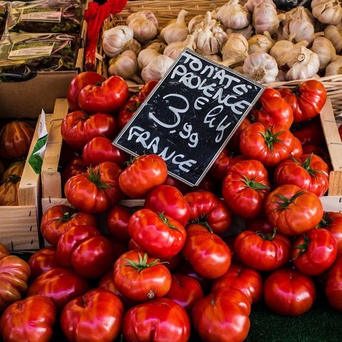 Makkelijk recept gevulde tomaten Frankrijk Makkelijk recept gevulde tomaten Frankrijk